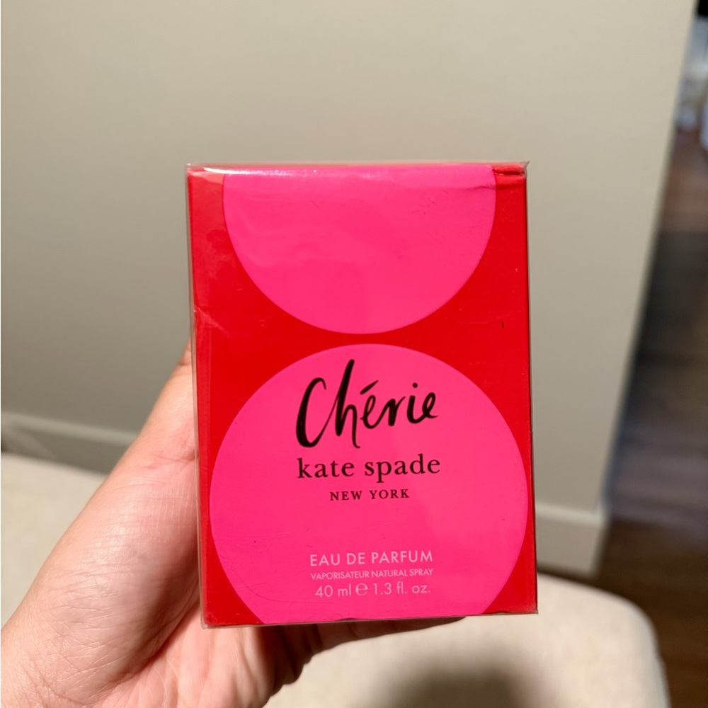 kate spade Chérie Eau de Parfum - Hot Pink & Red Packaging